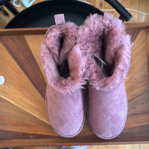 UGG BAILEY FLEX SUEDE MINI SHEARLING LINED BOOTS - Picture 9 of 9